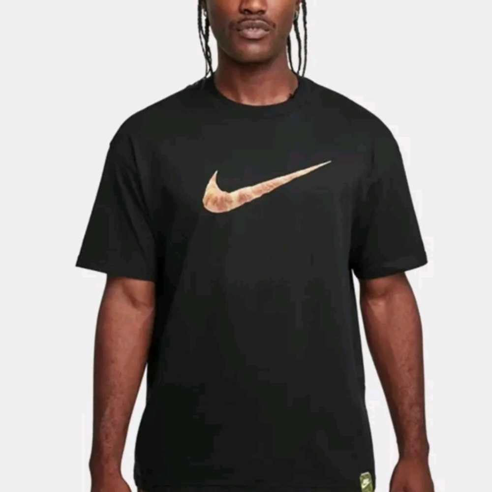 Nike Croissant Swoosh T-Shirt, Black XX-Large